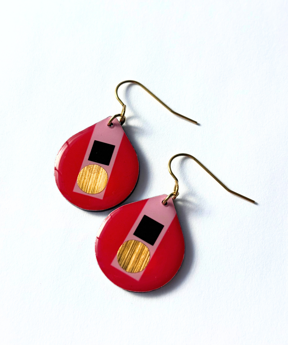 TILLY | red, pink, black, gold