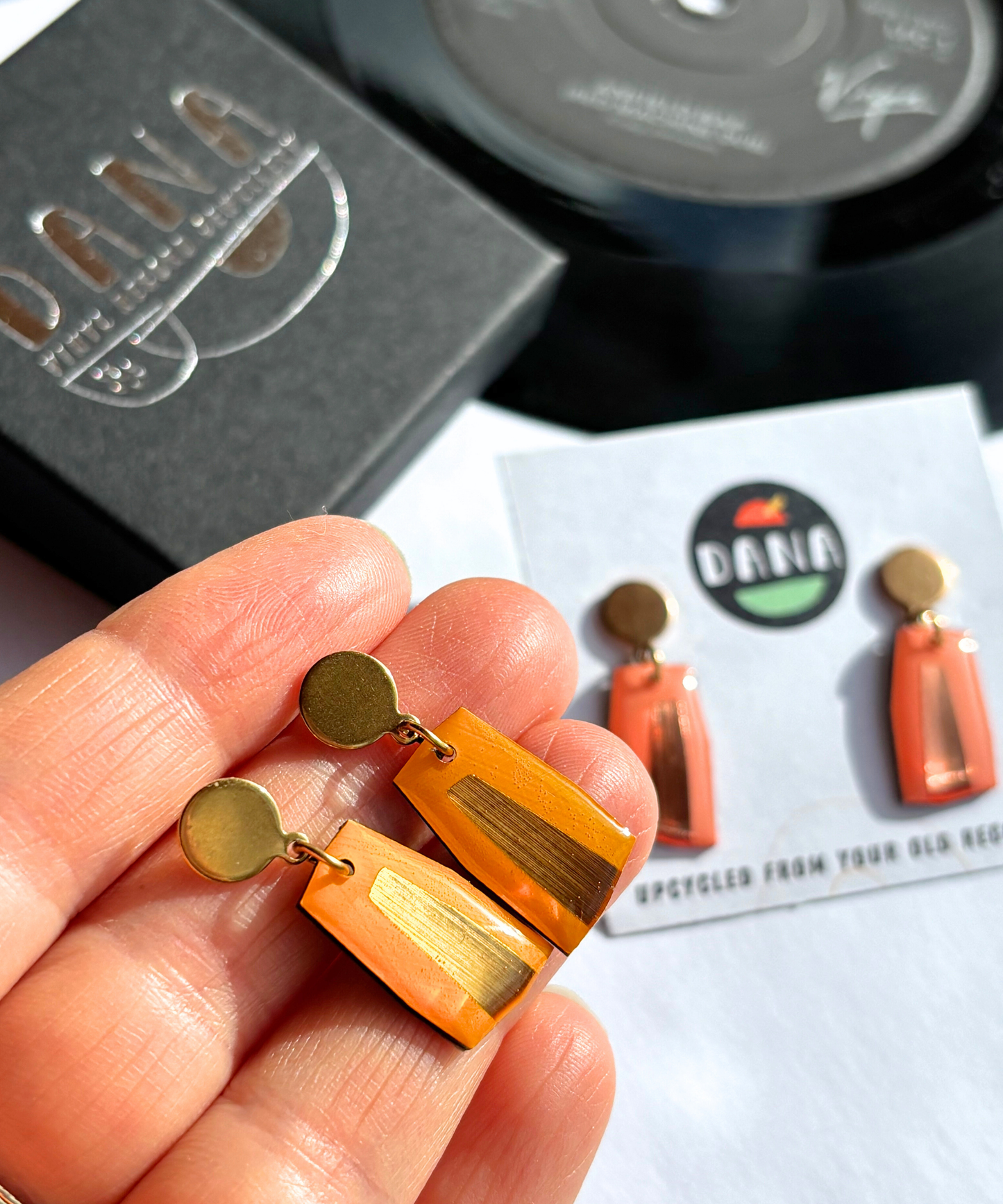 ELLA in yellow & gold OR warm salmon pink & copper