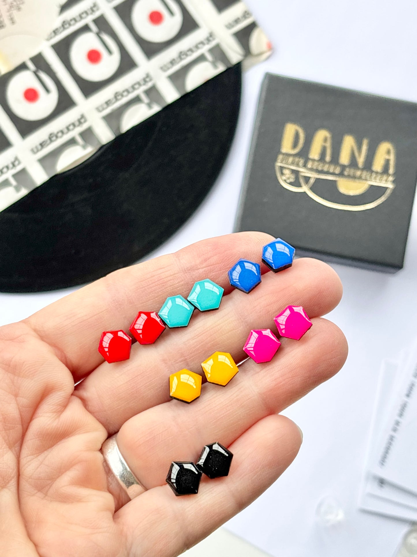 40% OFF Nugget studs / 6 colours / limited availability