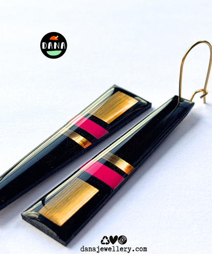 LIZZY stylish geometric in black, fuchsia, and gold