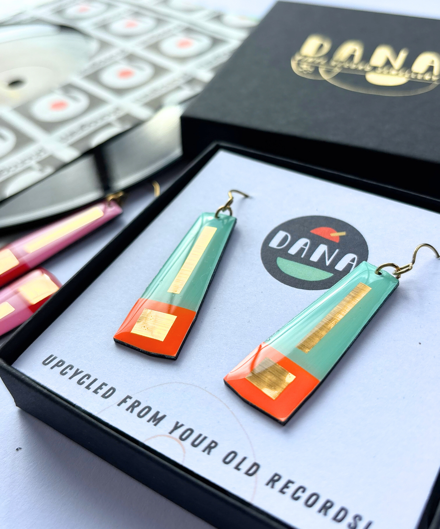 LEXI in deep orange, mint green, lush gold