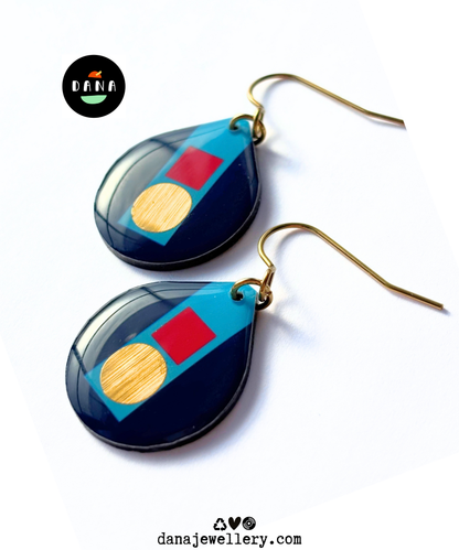 TILLY | midnight blue, light blue, red, gold