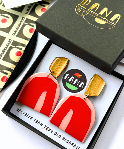 PATTI in red, gold, light pink