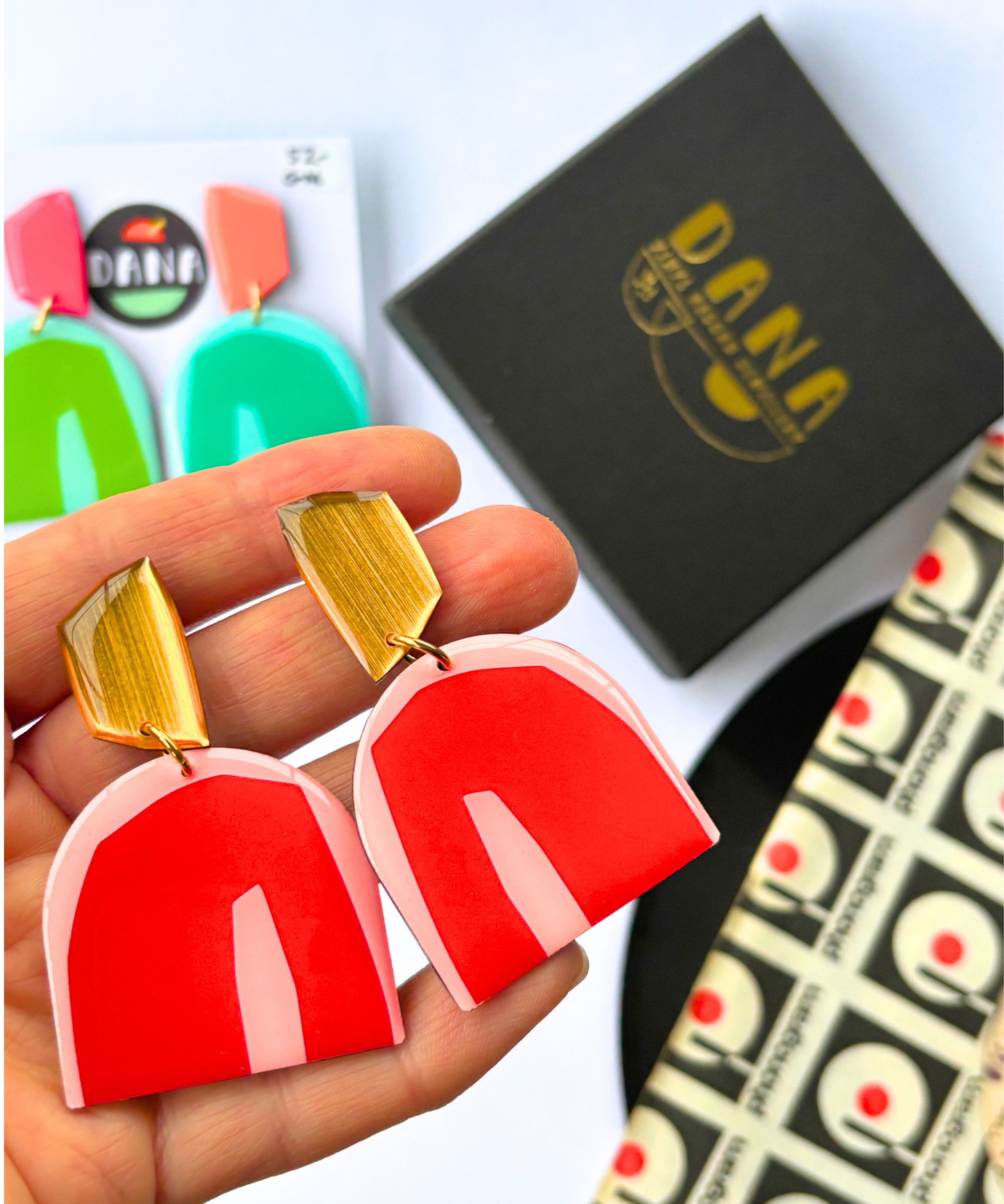 PATTI in red, gold, light pink