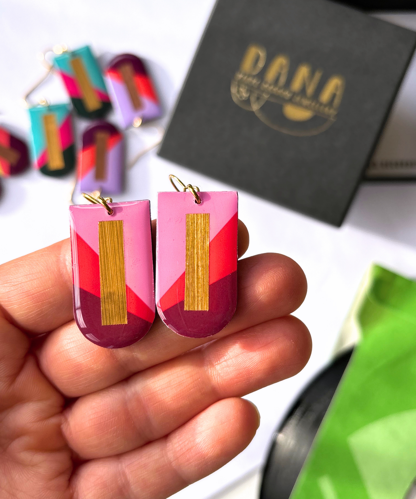 NINA pink, red, burgundy, gold