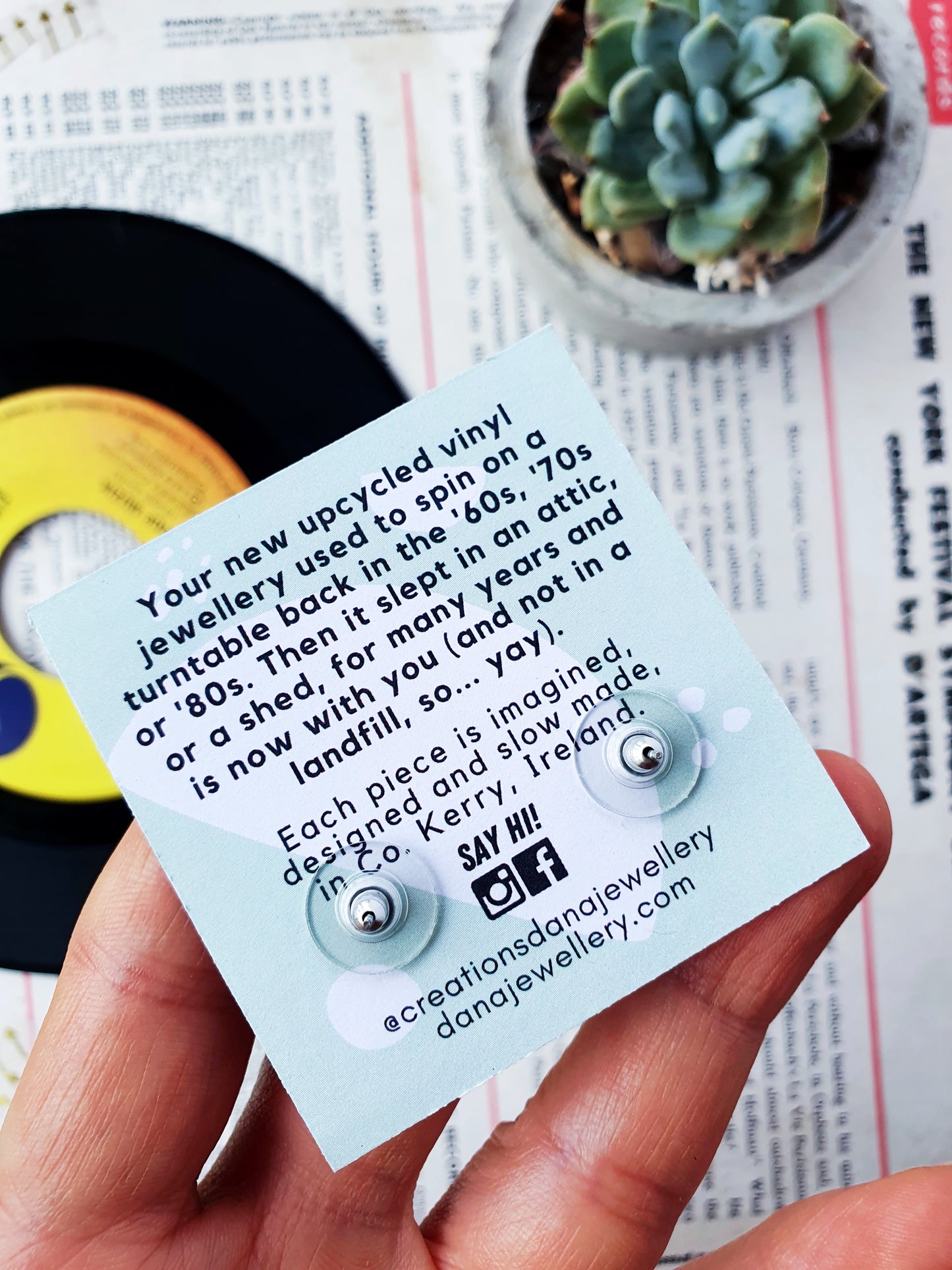 Medium HEXA studs in black / upcycled vinyl record studs