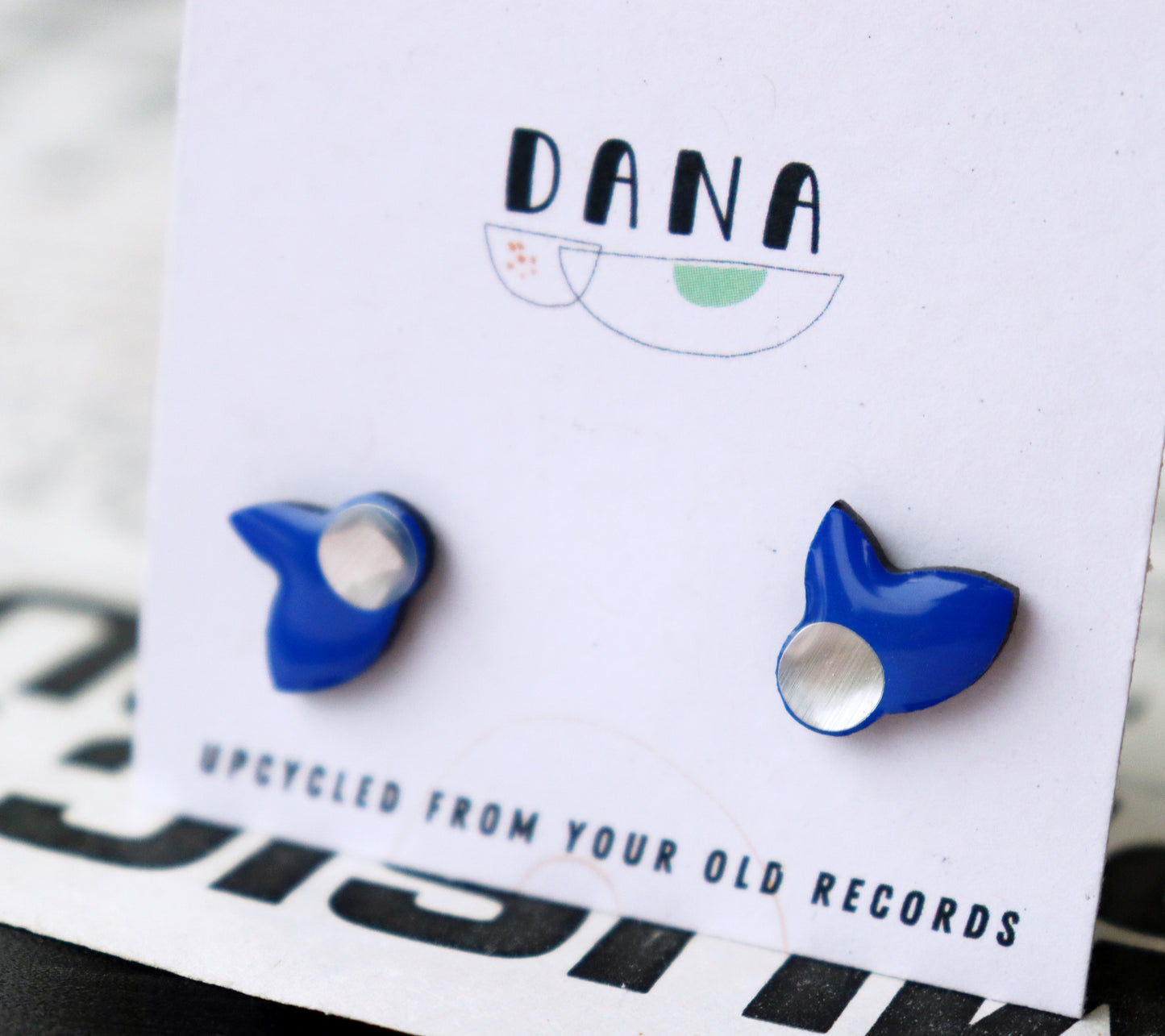 50% OFF | LAST PAIR Flor studs in royal blue and silver