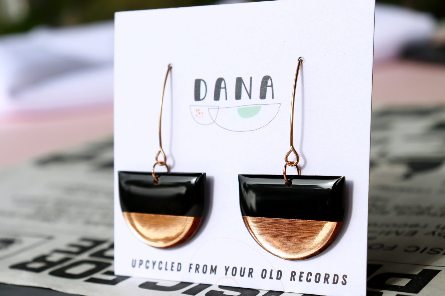 20% OFF MARGOT no.1 / minimal casual chic vinyl record earrings