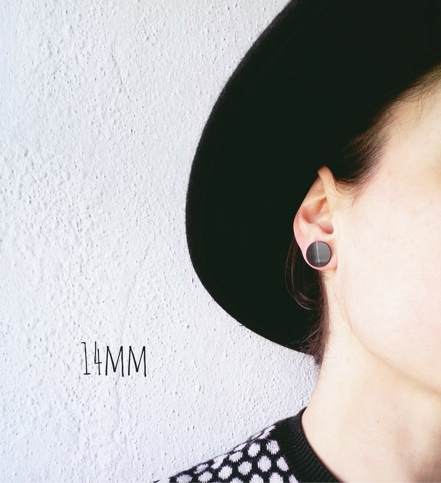 Unisex plain black flat vinyl record studs / 6 sizes