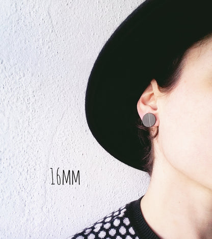 Unisex plain black flat vinyl record studs / 6 sizes