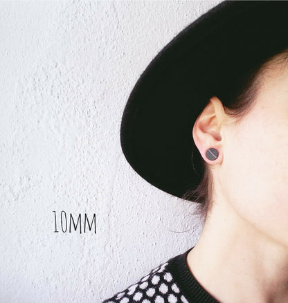 Unisex plain black flat vinyl record studs / 6 sizes